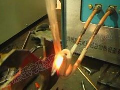 利用高频淬火机对木工刀具进行焊接